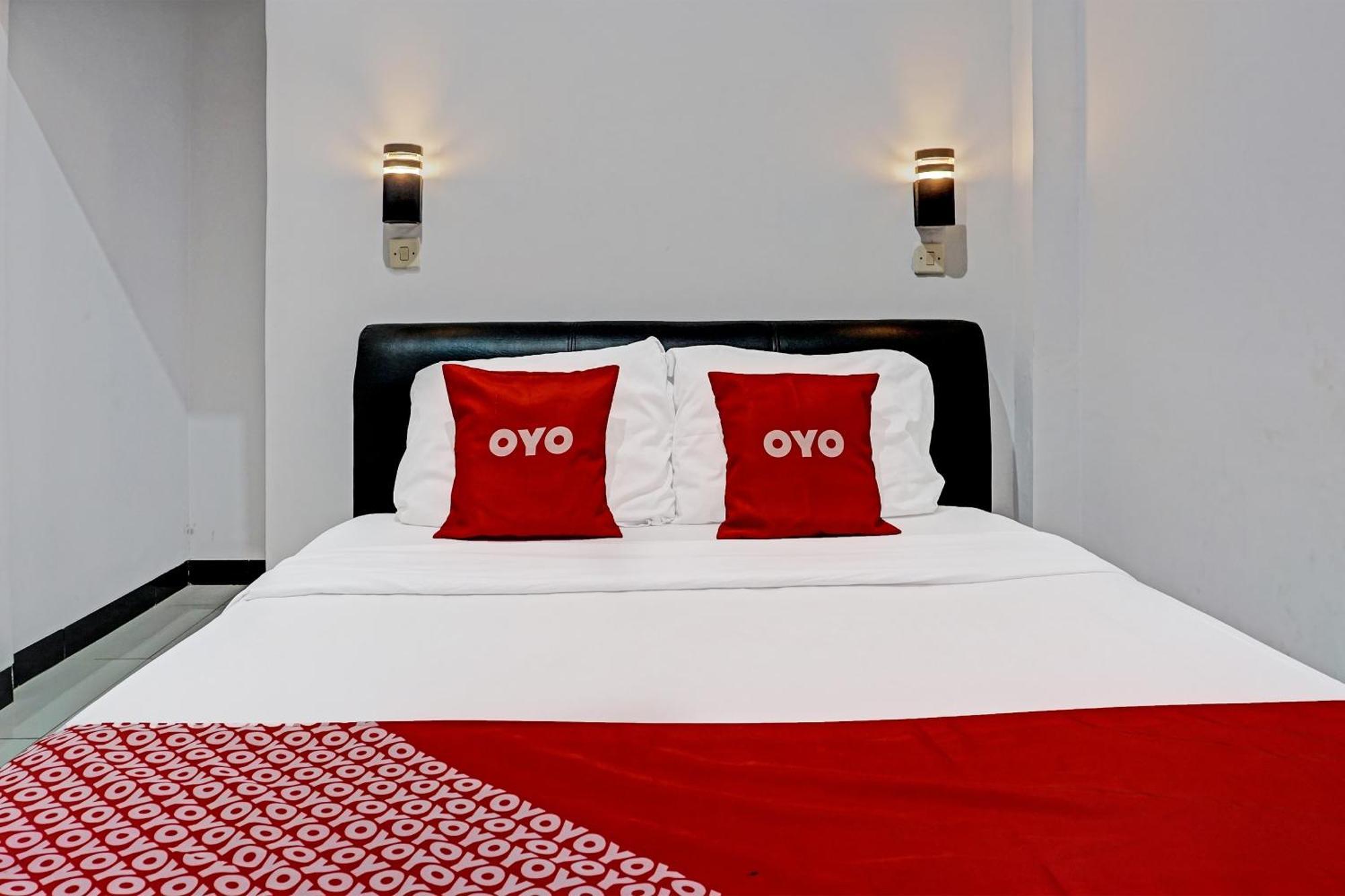 Oyo 91599 Penginapan Mutiara 마디운 외부 사진